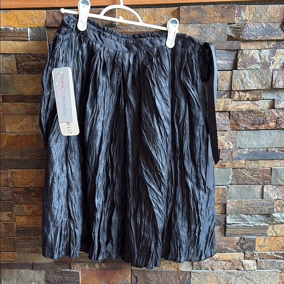 Franco Mirabelli Women's Black Skirt - Picture 1 of 7